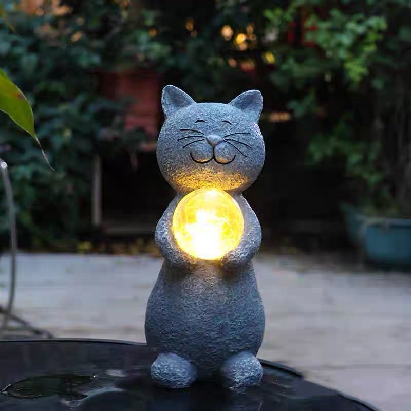 Garden Solar-Powered Cat Ornament